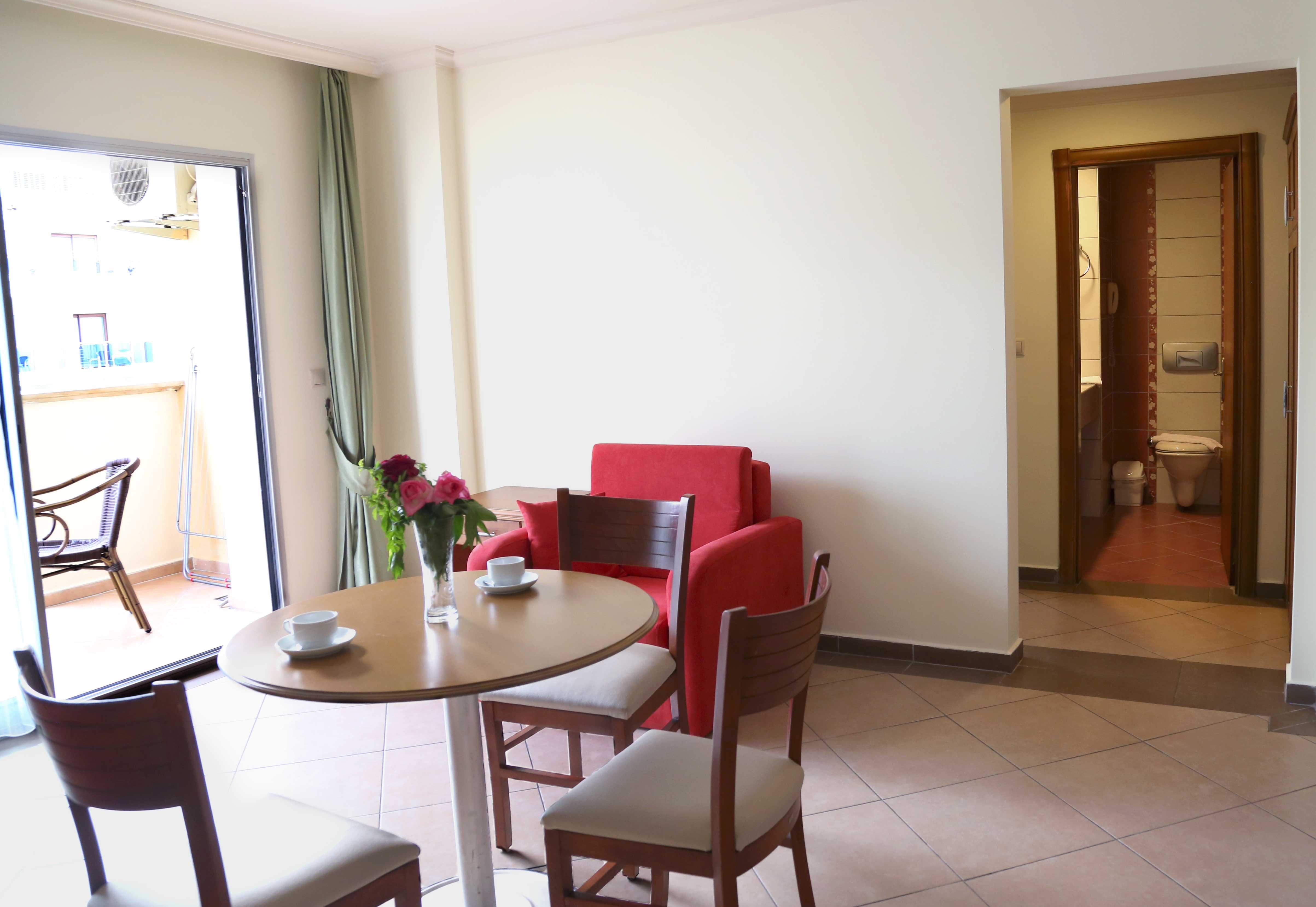 Club Karakas Apart Otel Мармарис Екстериор снимка