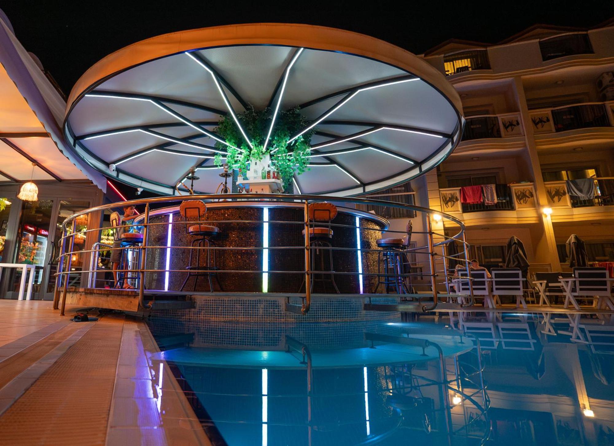 Club Karakas Apart Otel Мармарис Екстериор снимка