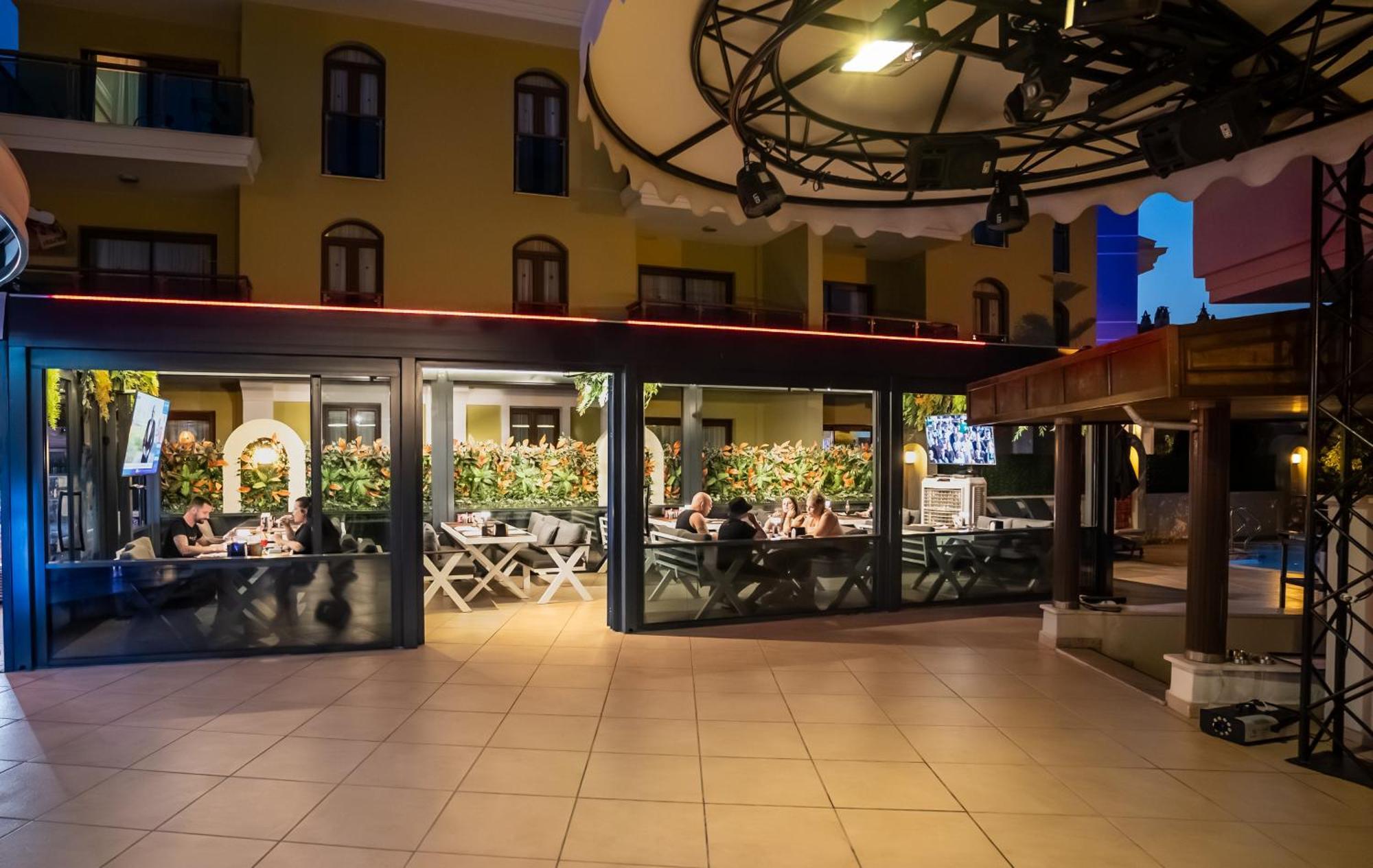 Club Karakas Apart Otel Мармарис Екстериор снимка