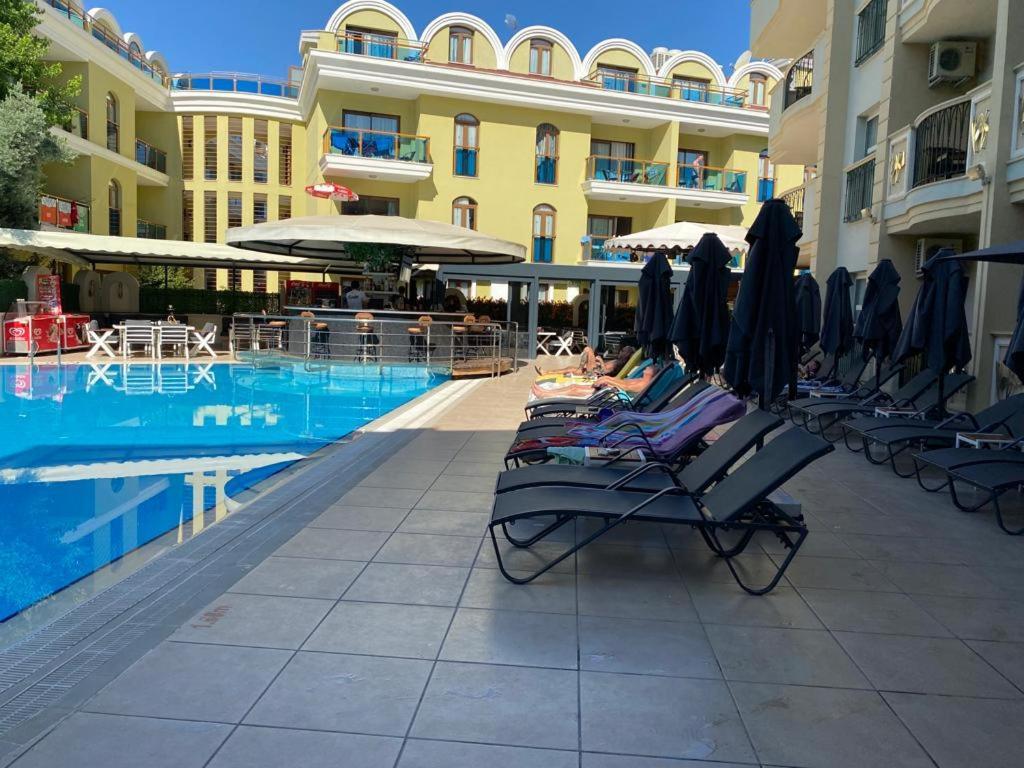 Club Karakas Apart Otel Мармарис Екстериор снимка
