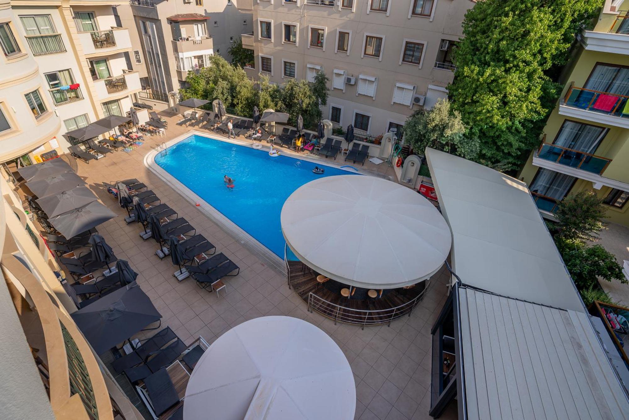 Club Karakas Apart Otel Мармарис Екстериор снимка
