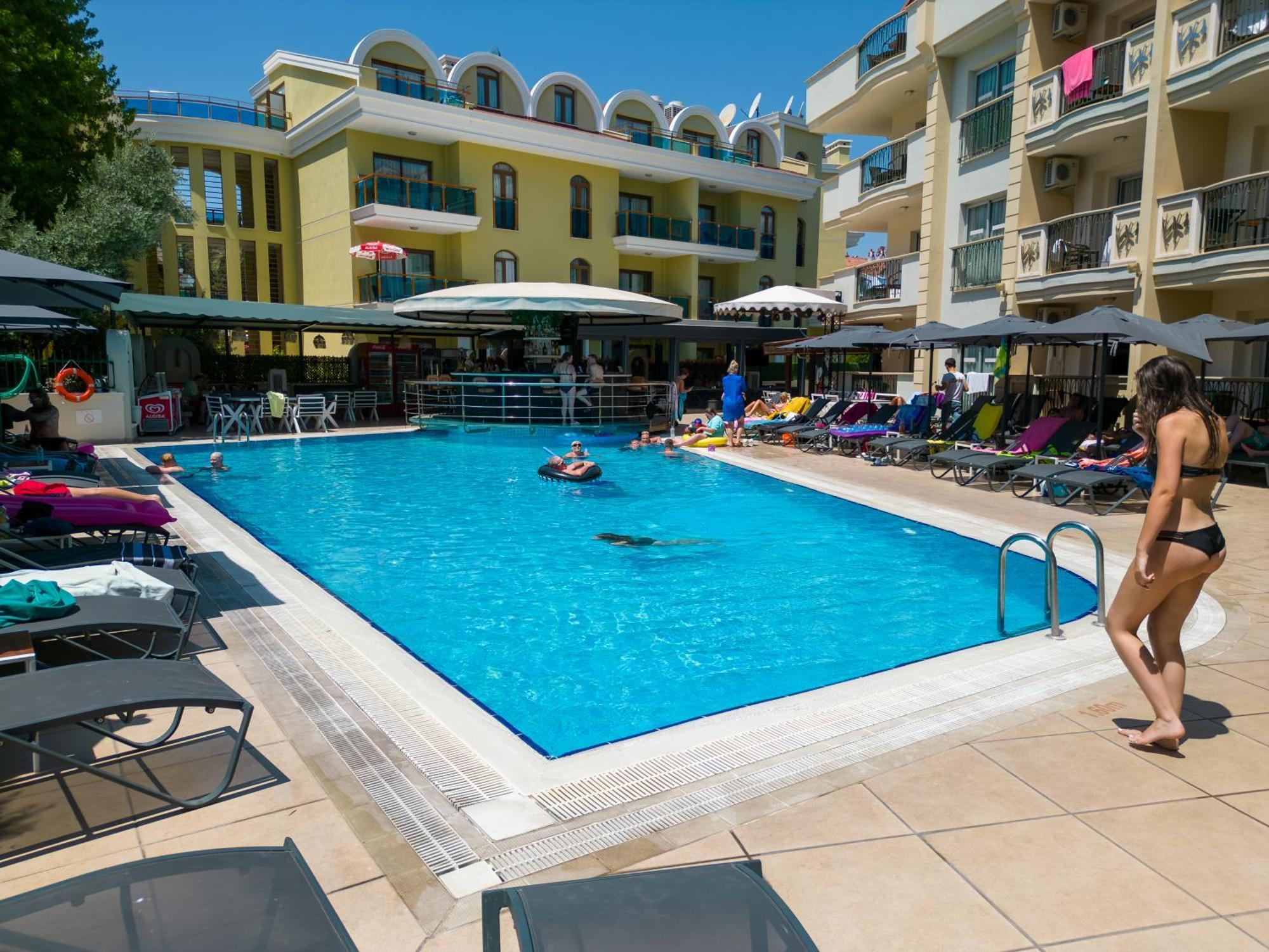 Club Karakas Apart Otel Мармарис Екстериор снимка